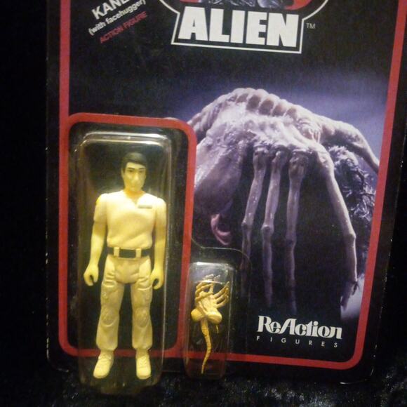 Alien Kane Figure - Picture 2 of 4